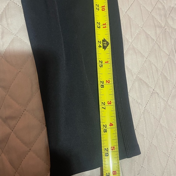 On Running Black Leggings - Picture 10 of 10